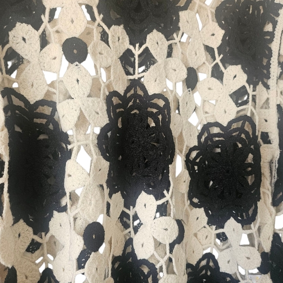 RD Style The Yenia Boho Goth Cropped Crochet Cream Black Floral Sweater, Size S - Picture 4 of 9